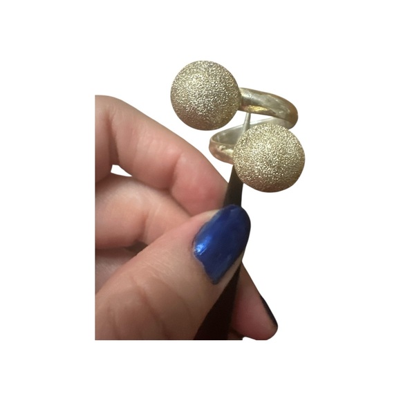 Elegant Gold and silver tone Double Ball Ring - Picture 3 of 5